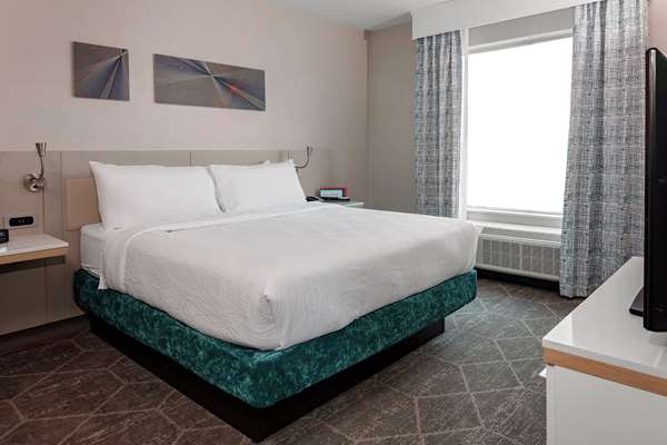  - Hilton Garden Inn Downtown Colorado Springs - I-25, Exit 142
