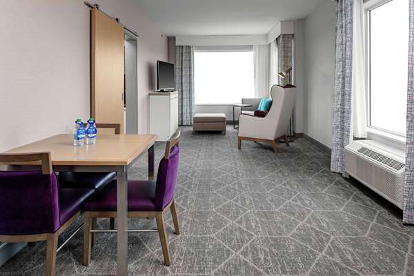  - Hilton Garden Inn Downtown Colorado Springs - I-25, Exit 142