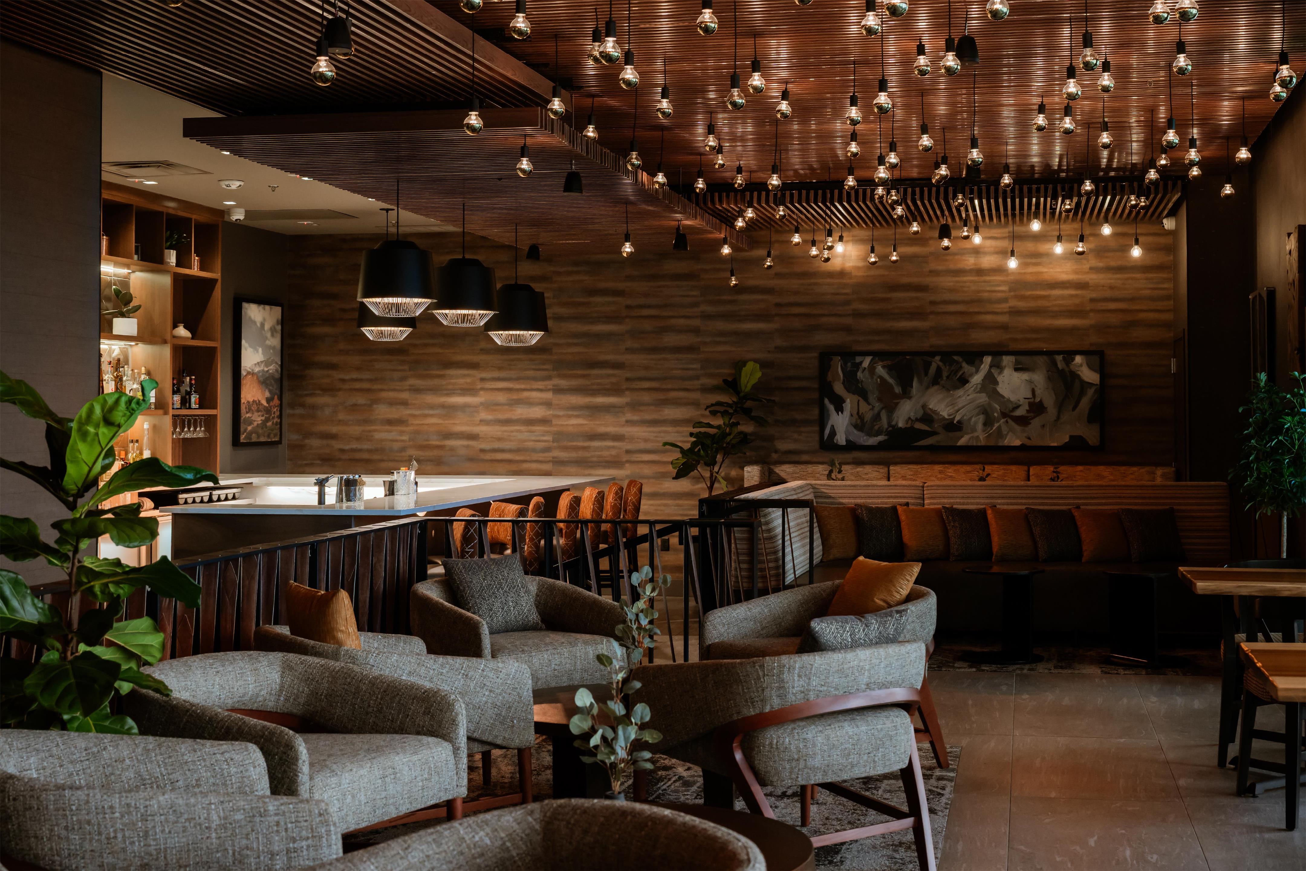 Restaurant | Hilton Garden Inn Colorado Springs Downtown