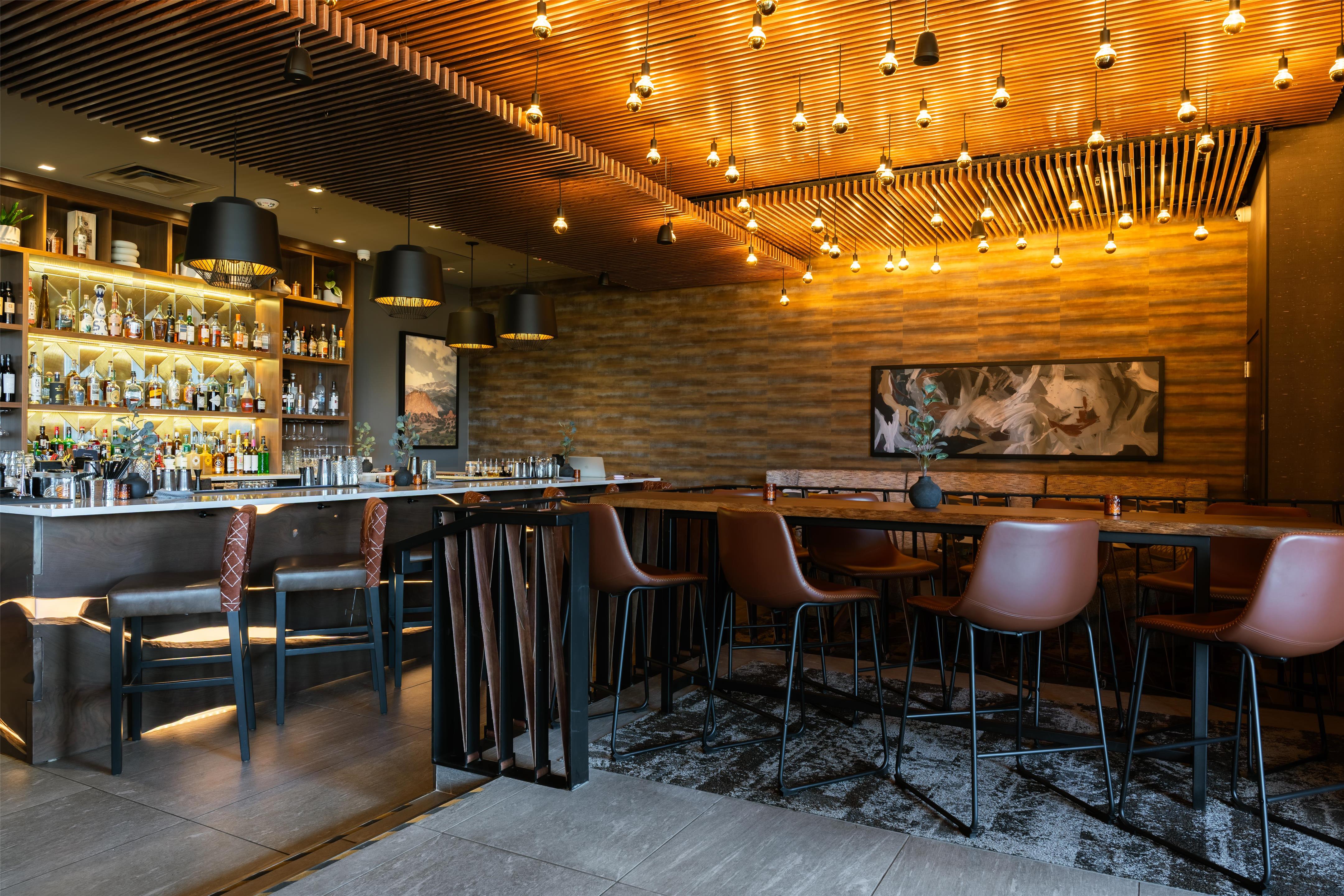 Restaurant | Hilton Garden Inn Colorado Springs Downtown