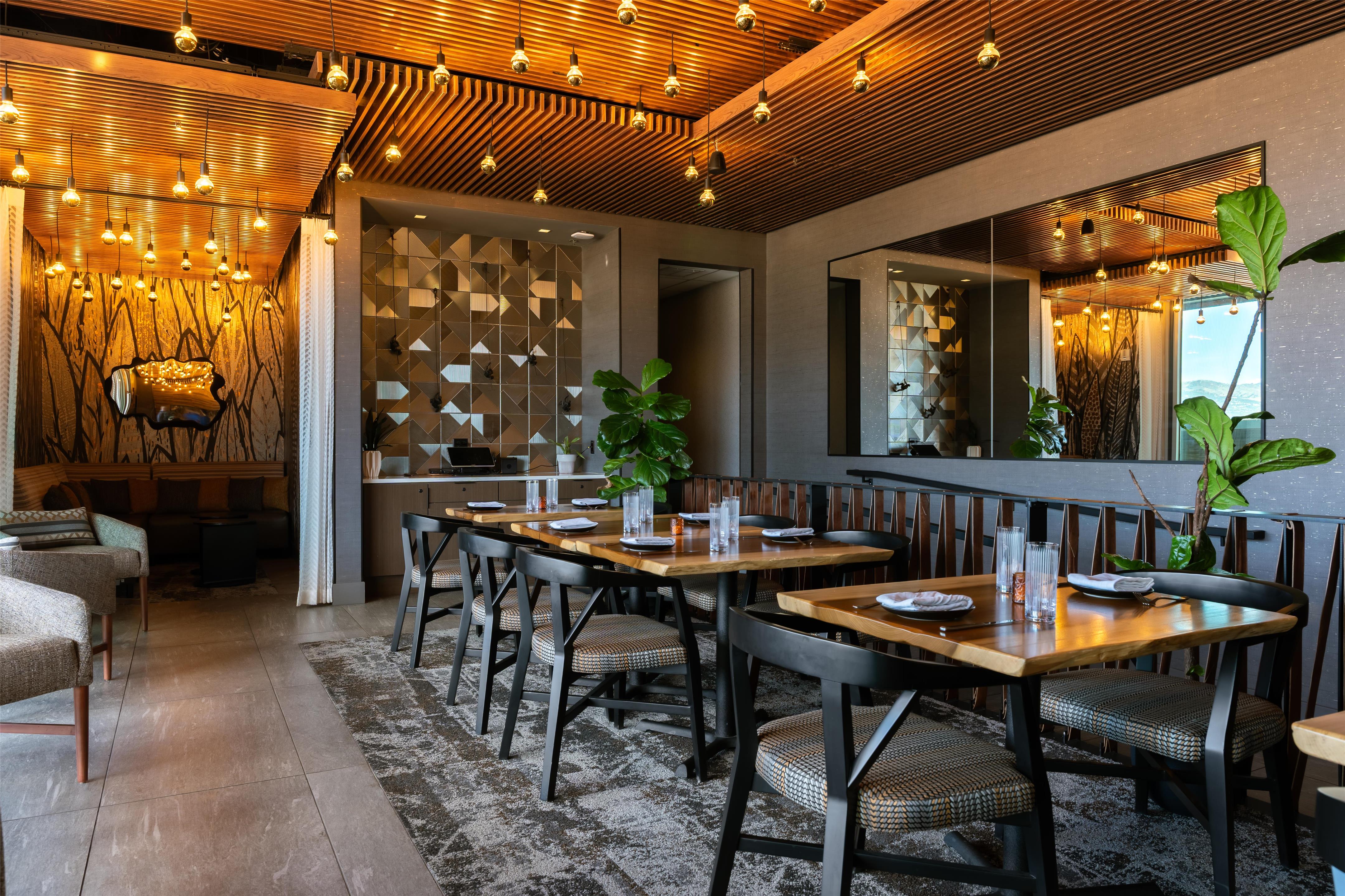 Restaurant | Hilton Garden Inn Colorado Springs Downtown