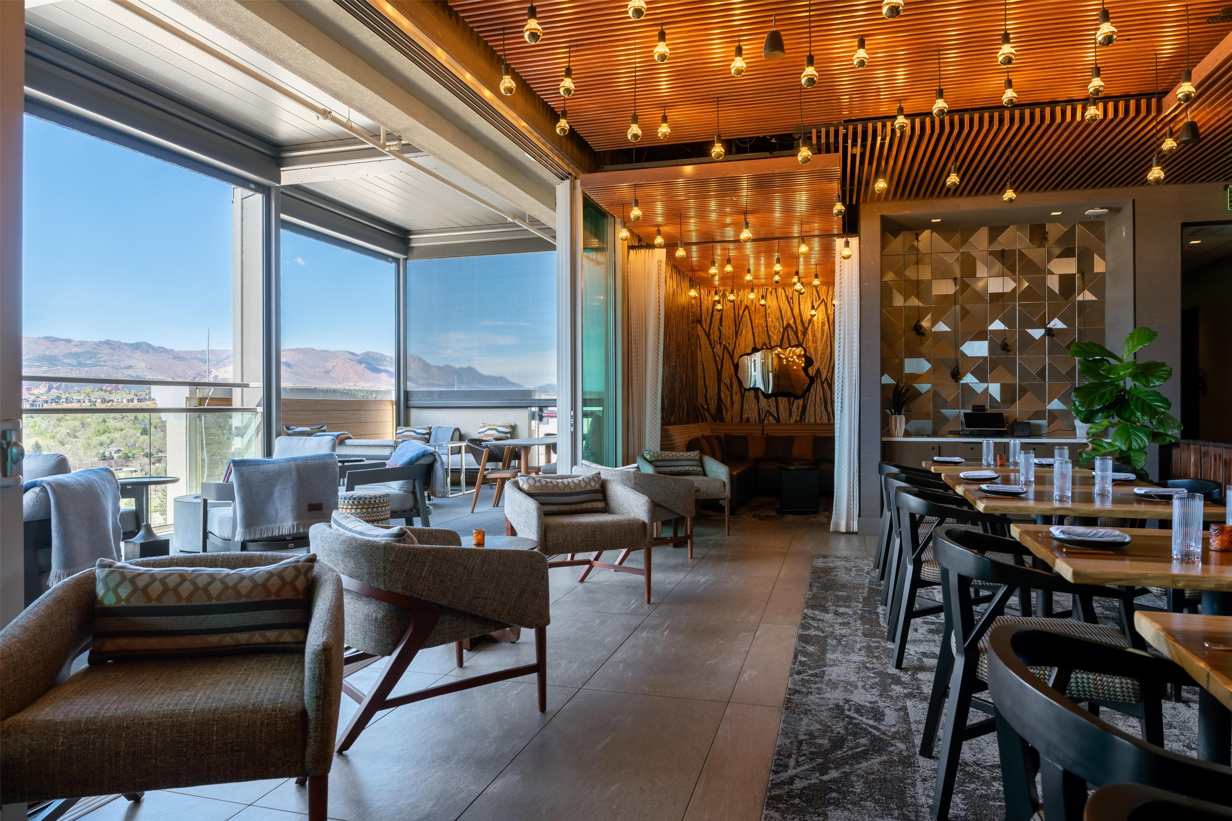 Restaurant | Hilton Garden Inn Colorado Springs Downtown