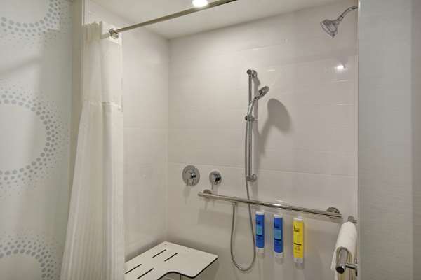  - Tru by Hilton Fairborn - I-675, Exit 15