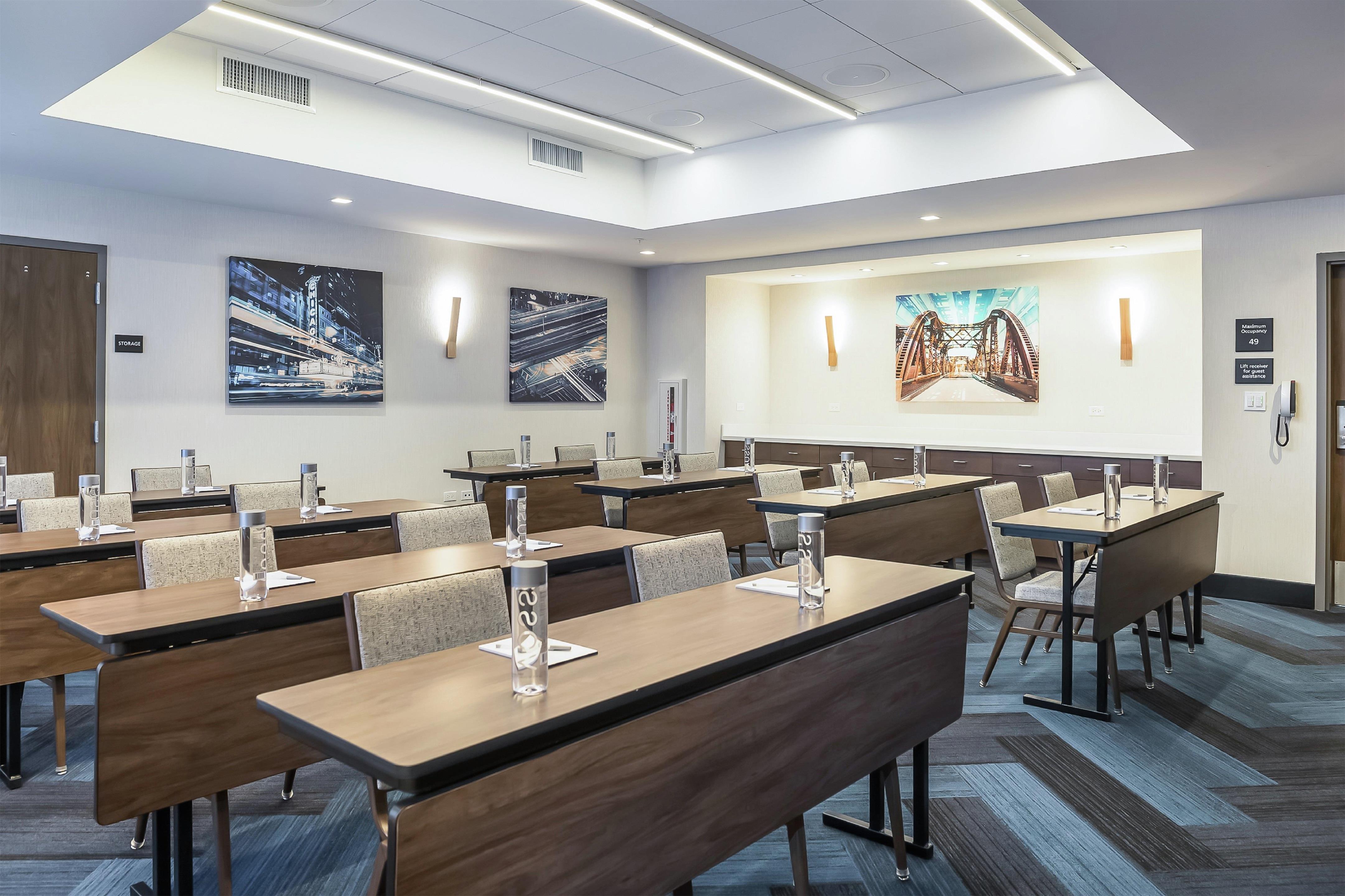Meeting Room | Hampton Inn & Suites Bridgeview Chicago