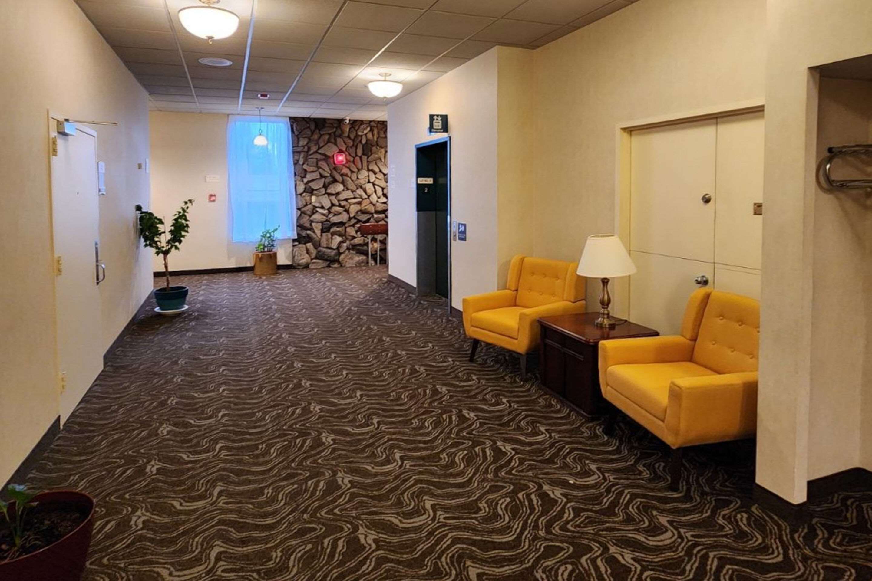 Hotel lobby | Quality Inn