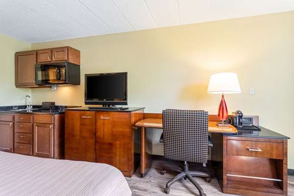  - Suburban Studios Fredonia