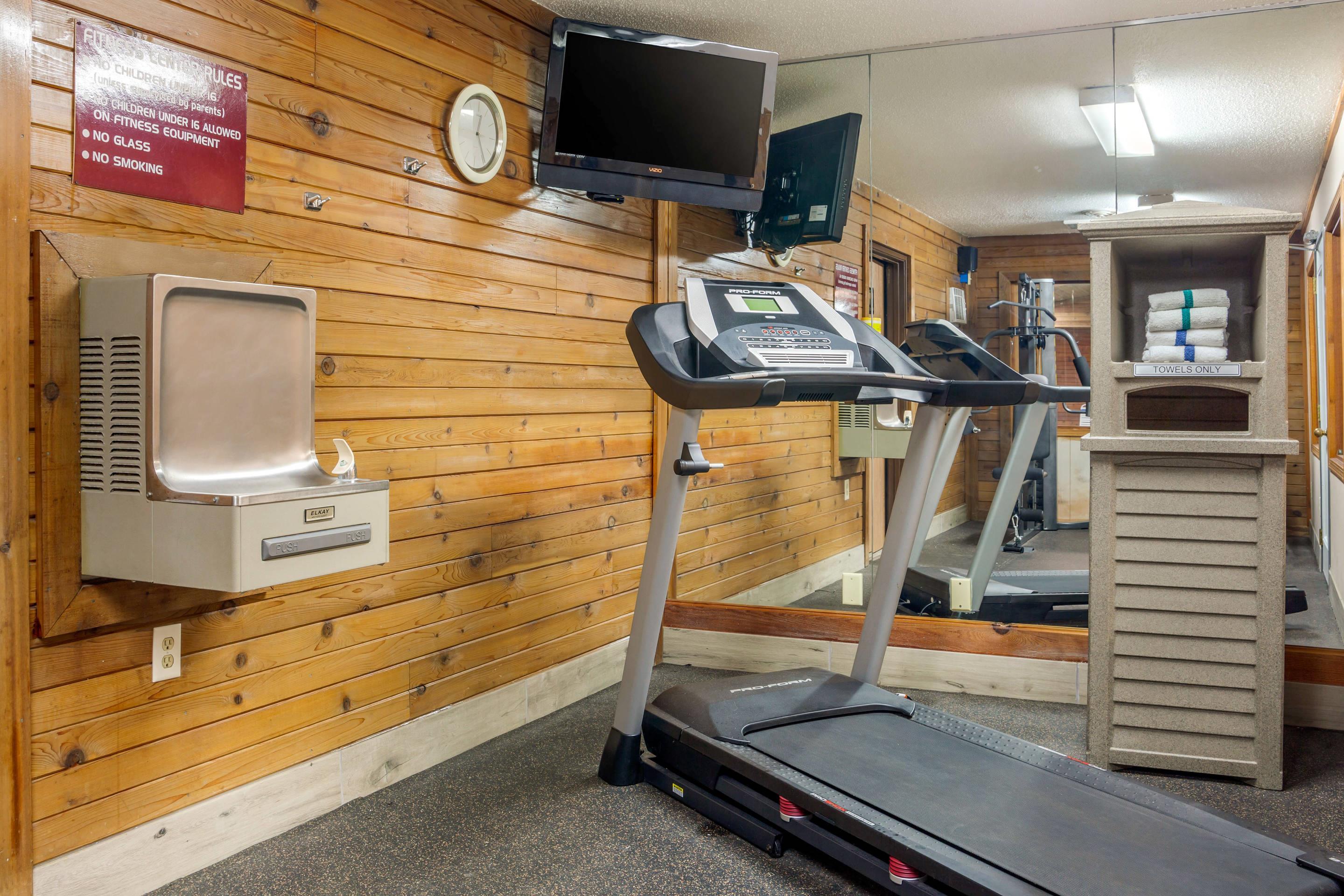 Exercise room | Quality Inn & Suites