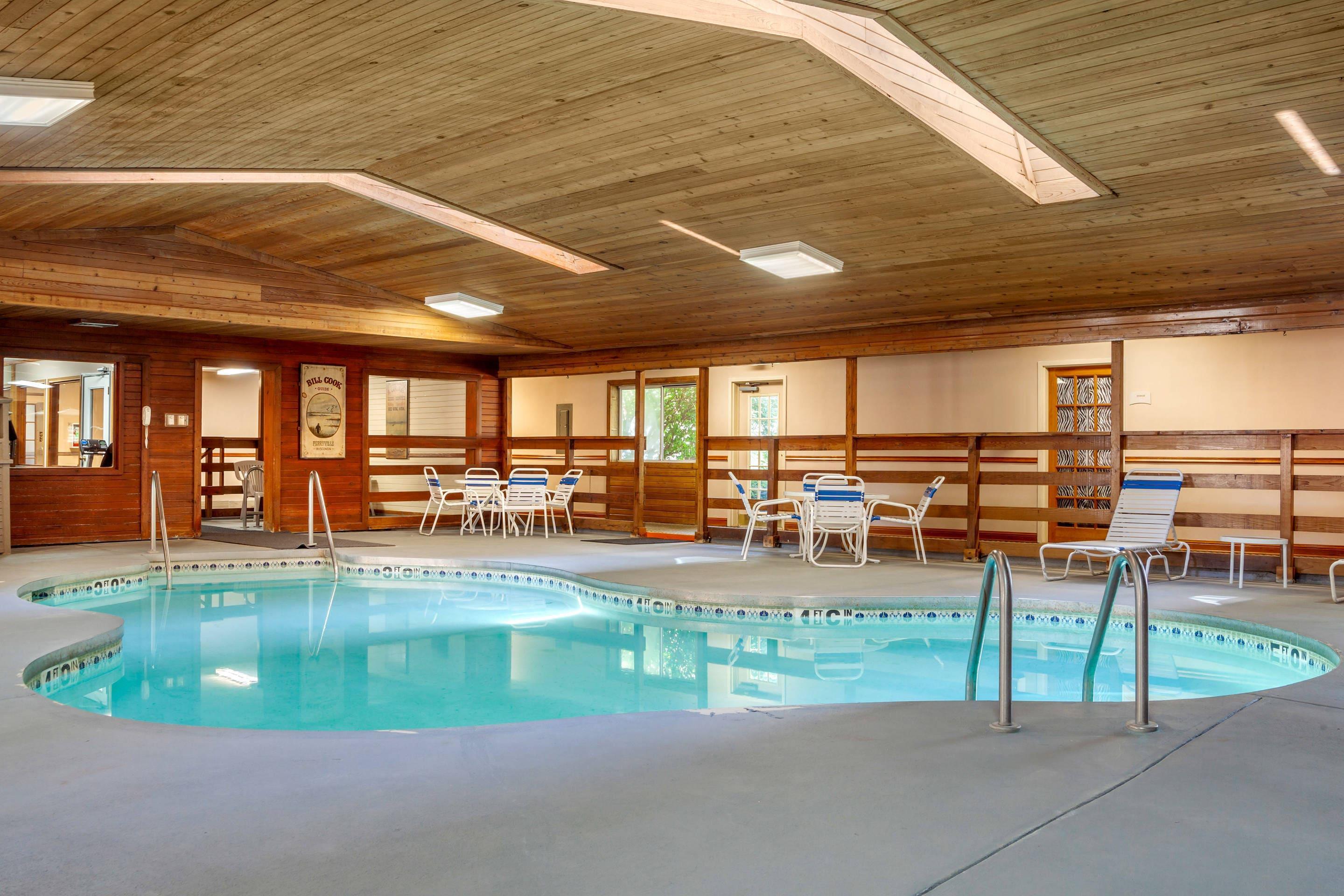 Indoor pool | Quality Inn & Suites