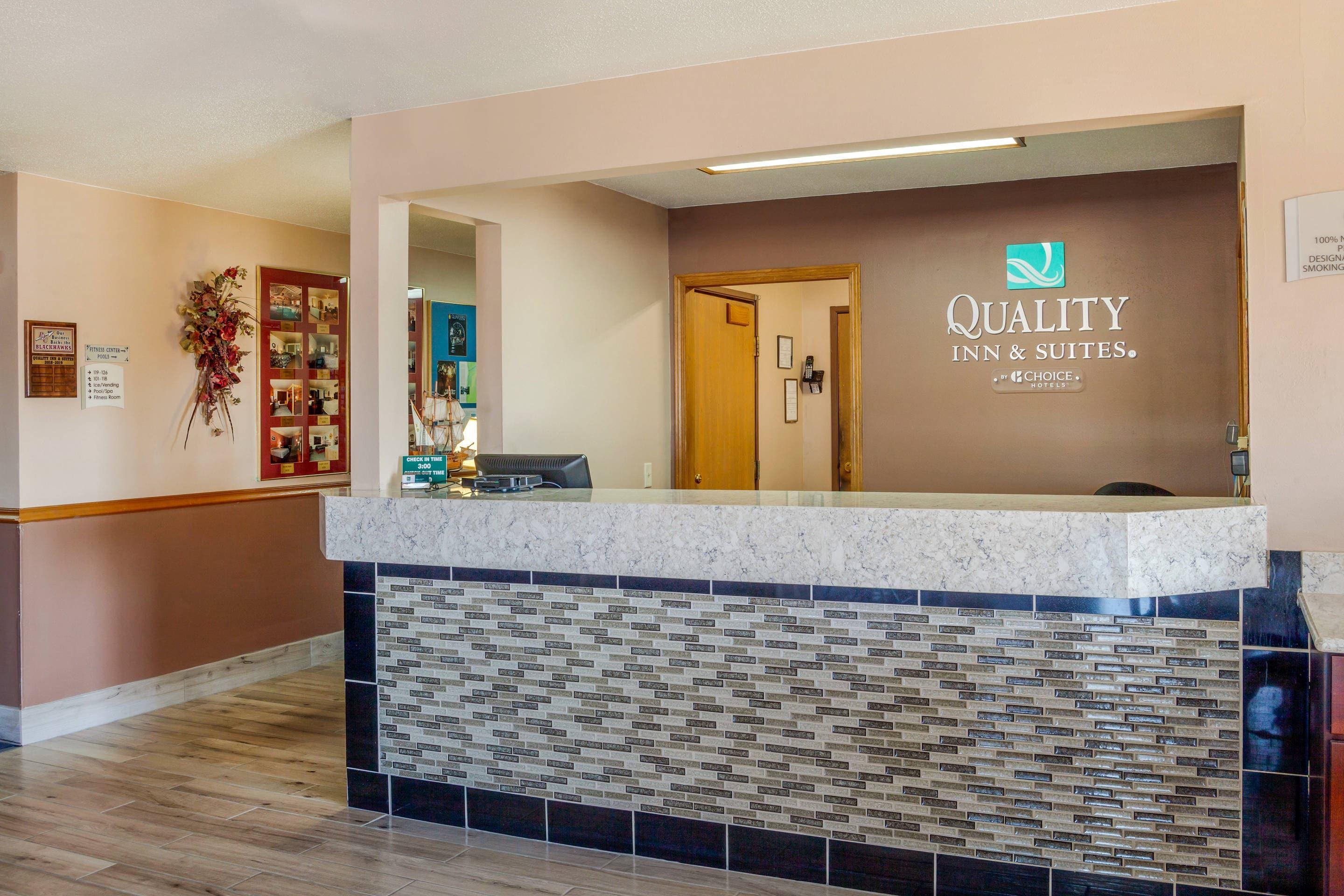 Front desk | Quality Inn & Suites