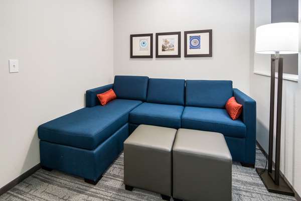 Suite - Comfort Suites South Desoto - I-35, Exit 416