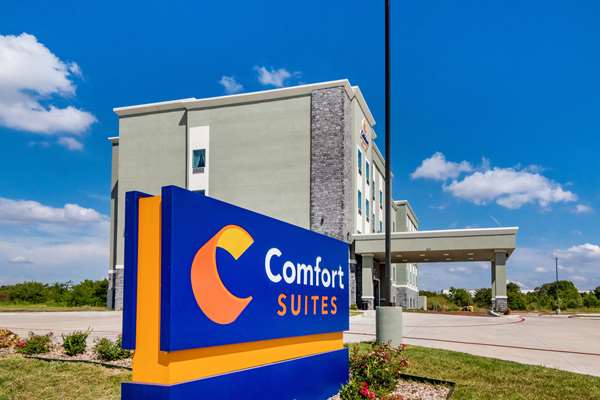 Exterior view - Comfort Suites South Desoto - I-35, Exit 416