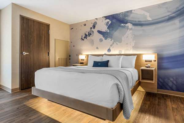 Suite - Cambria Hotel Downtown Milwaukee - I-794, Exit 1E