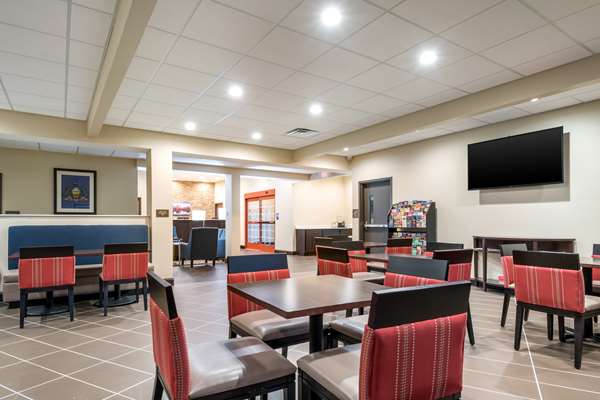 Amenities - Comfort Inn & Suites Harrisburg - I-83, Exit 48