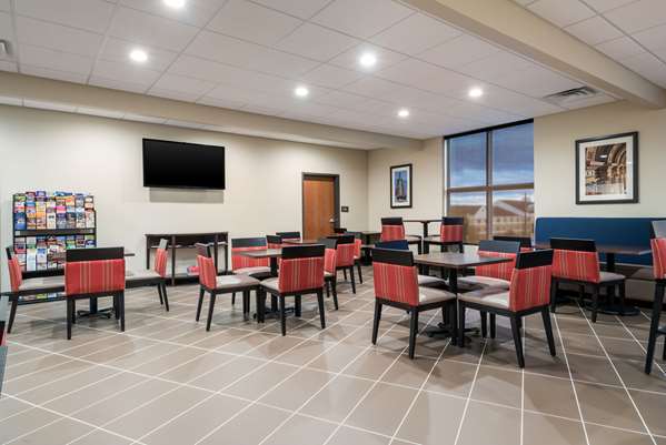Amenities - Comfort Inn & Suites Harrisburg - I-83, Exit 48