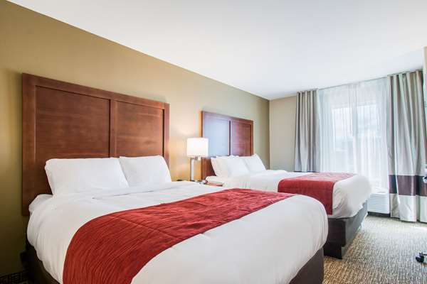 Suite - Comfort Inn & Suites Harrisburg - I-83, Exit 48