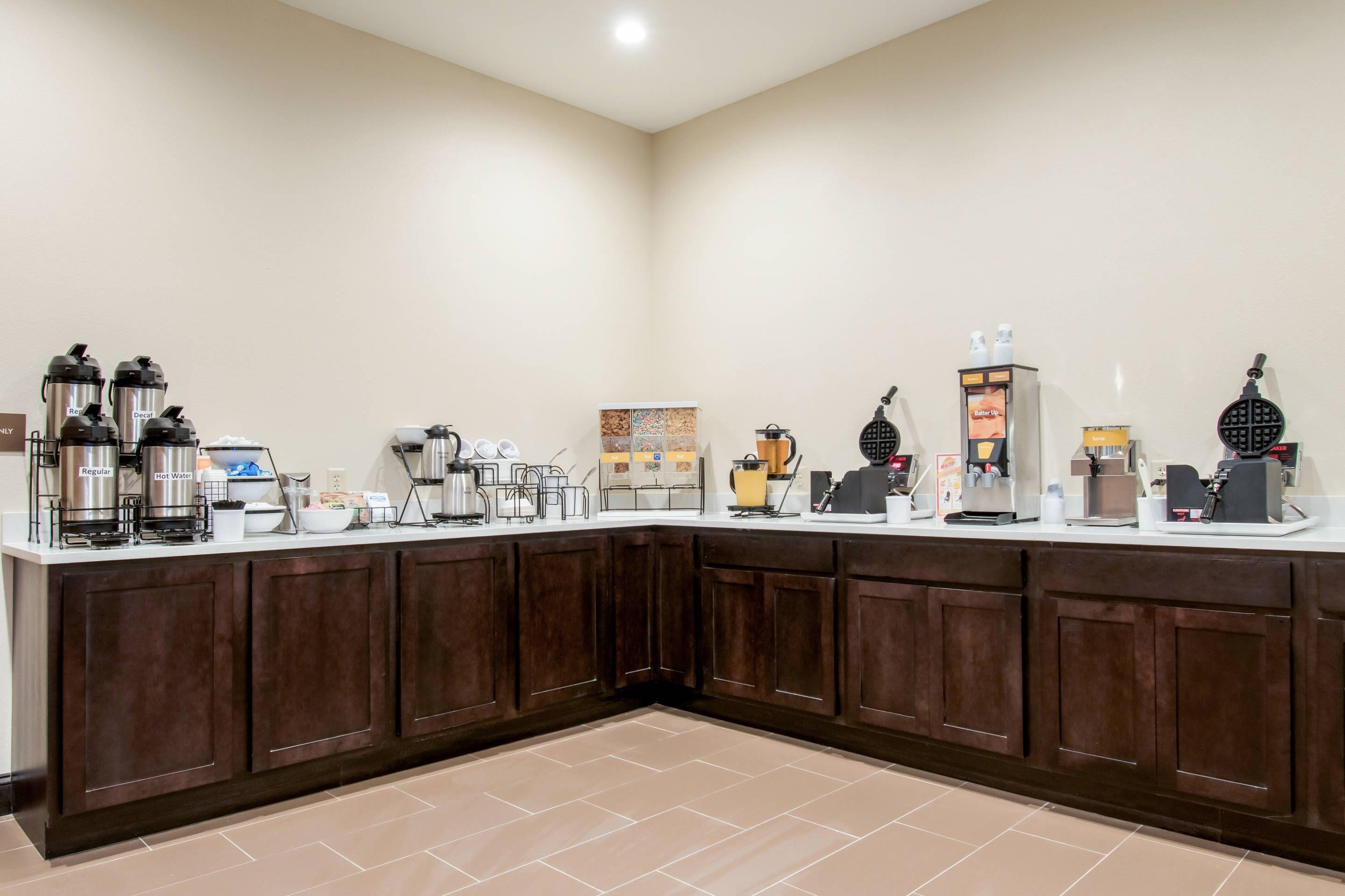 Breakfast counter | Comfort Inn & Suites Harrisburg - Hershey West