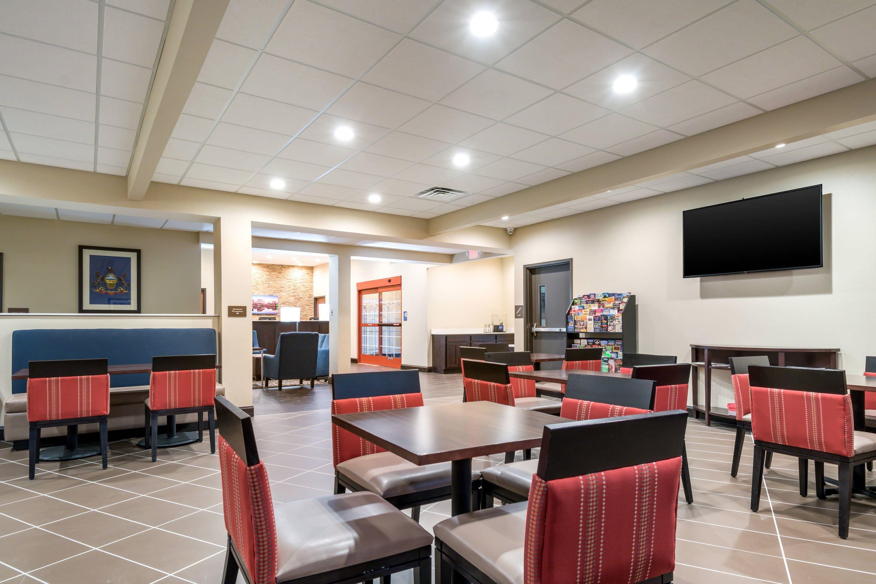 Breakfast counter | Comfort Inn & Suites Harrisburg - Hershey West