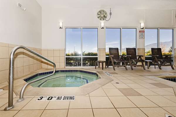 Pool - Comfort Inn Logan