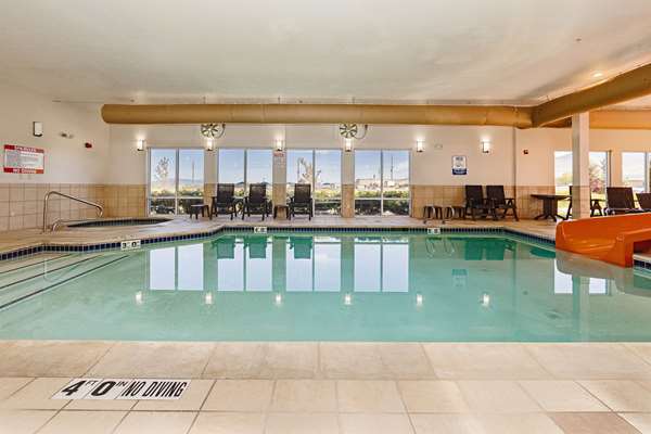 Pool - Comfort Inn Logan
