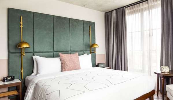  - Hoxton Hotel Fulton Market Chicago - I-90 & I-94, Exit 51B