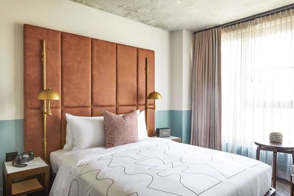  - Hoxton Hotel Fulton Market Chicago - I-90 & I-94, Exit 51B