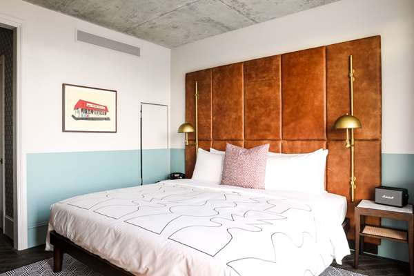  - Hoxton Hotel Fulton Market Chicago - I-90 & I-94, Exit 51B