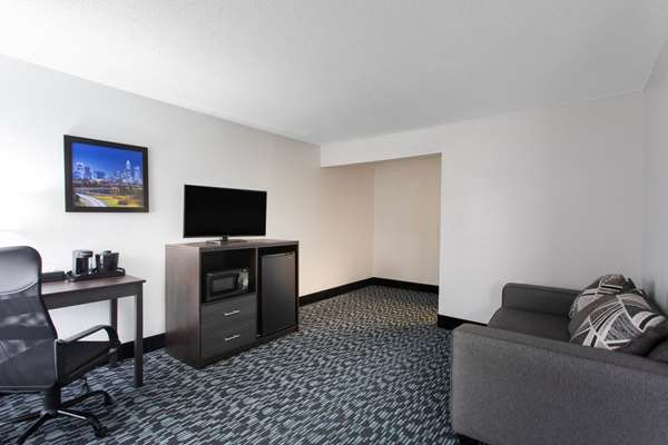 Suite - Baymont Inn & Suites Charlotte - I-85, Exit 41