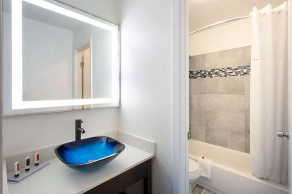  - Baymont Inn & Suites Charlotte - I-85, Exit 41