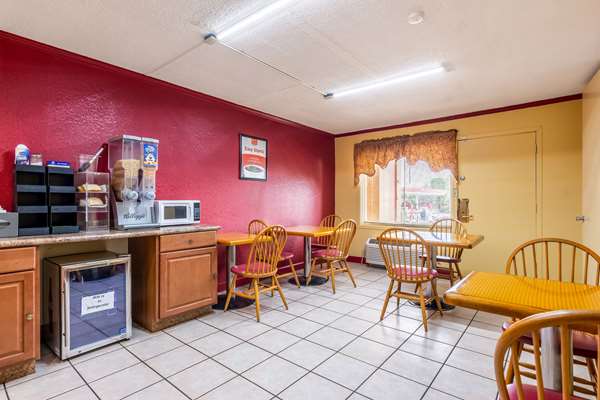 Amenities - Econo Lodge Airport Charlotte - I-85, Exit 35