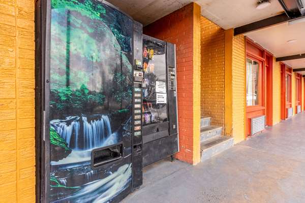  - Econo Lodge Airport Charlotte - I-85, Exit 35