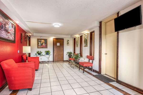  - Econo Lodge Airport Charlotte - I-85, Exit 35