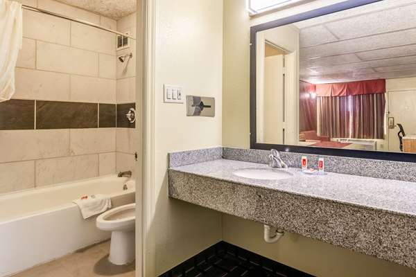  - Econo Lodge Airport Charlotte - I-85, Exit 35