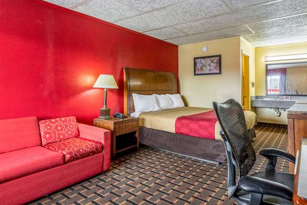  - Econo Lodge Airport Charlotte - I-85, Exit 35