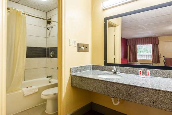  - Econo Lodge Airport Charlotte - I-85, Exit 35