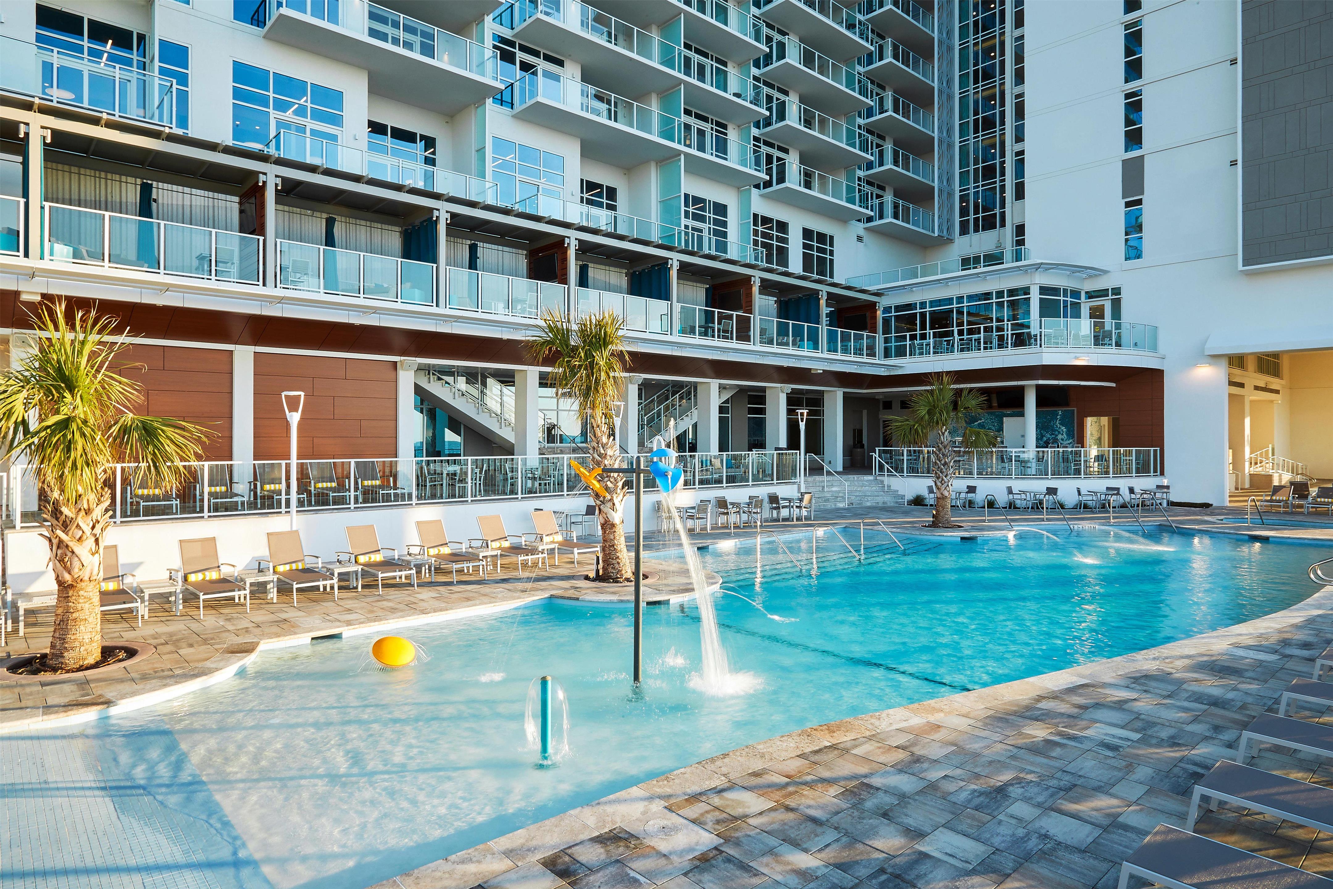 Pool | Hilton Grand Vacations Club Ocean Enclave Myrtle Beach