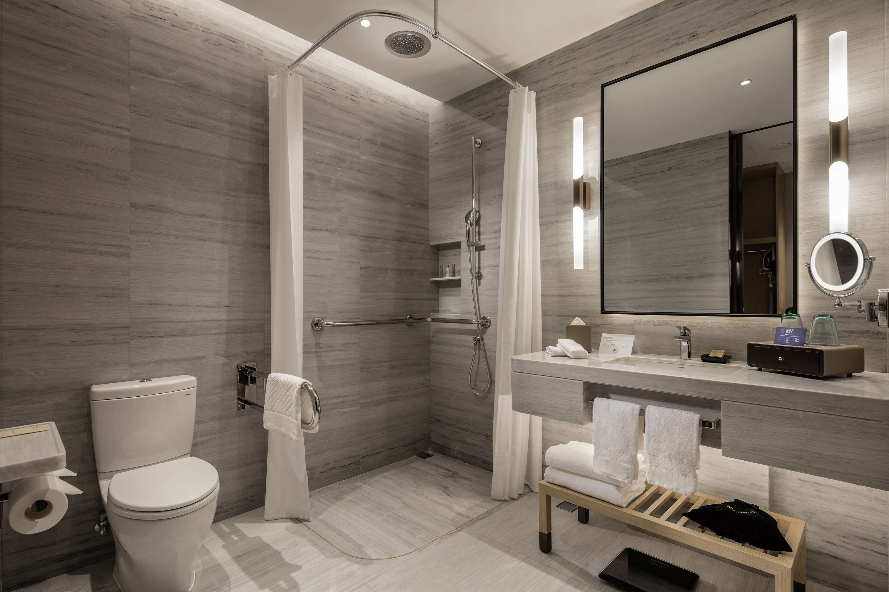DoubleTree by Hilton Hotel Suzhou - Tap to explore photos