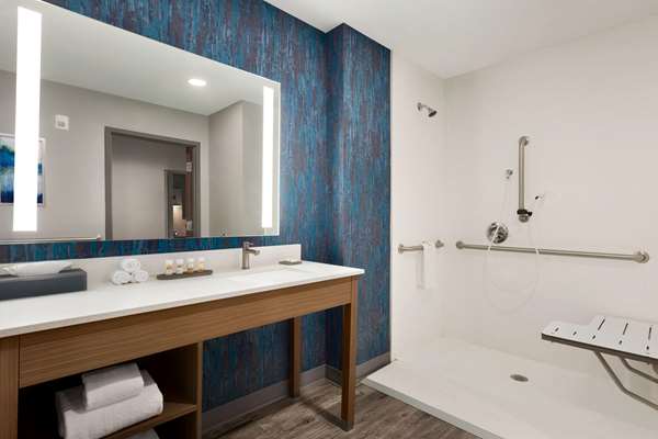  - La Quinta Inn & Suites Brunswick - I-95, Exit 38