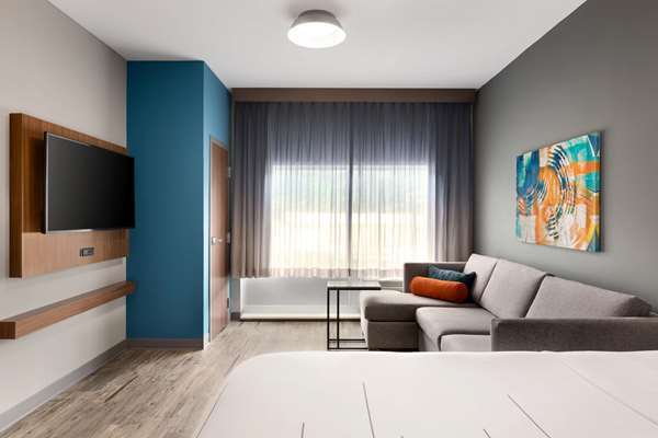  - La Quinta Inn & Suites Brunswick - I-95, Exit 38