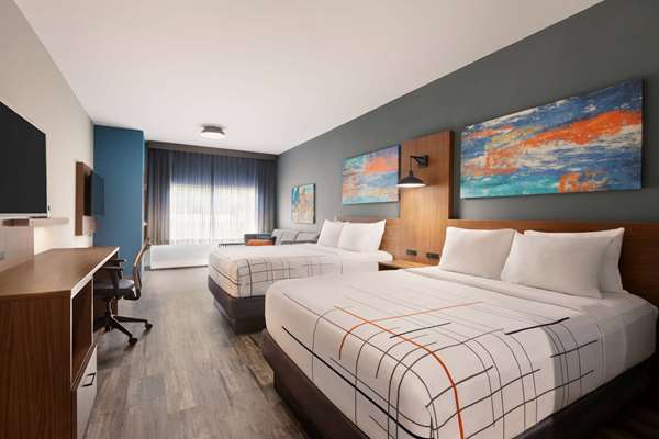  - La Quinta Inn & Suites Brunswick - I-95, Exit 38