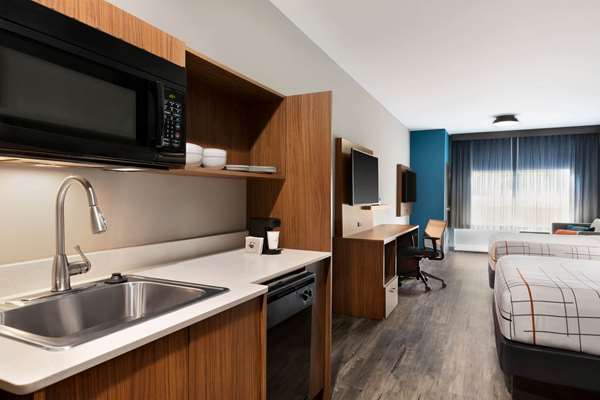  - La Quinta Inn & Suites Brunswick - I-95, Exit 38