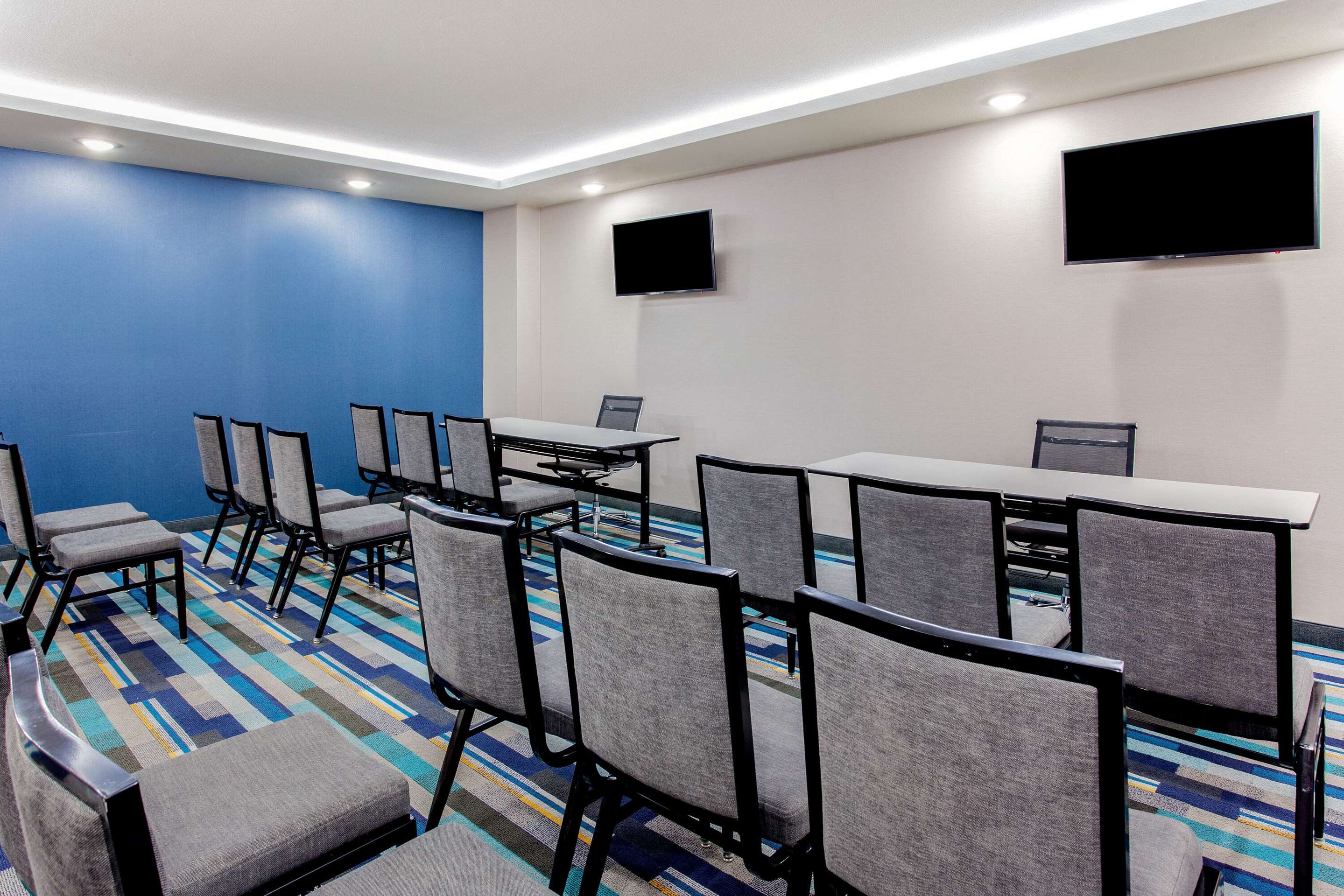 Meeting Room | La Quinta Inn & Suites by Wyndham San Antonio Alamo City