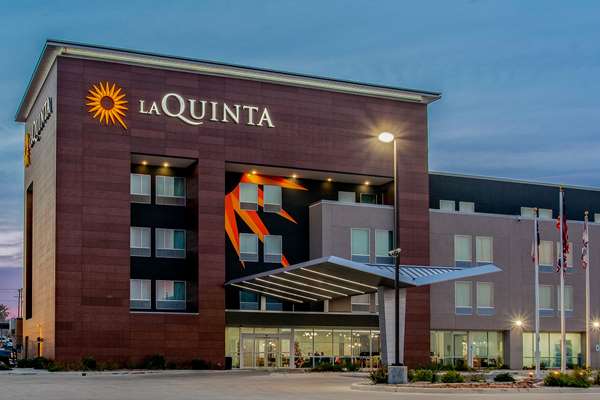 Exterior view - La Quinta Inn & Suites San Antonio - I-35, Exit 168