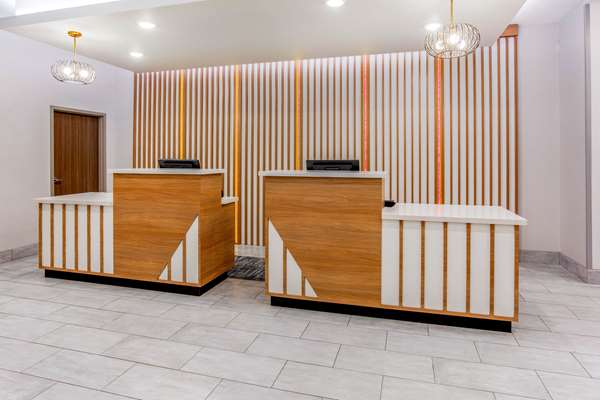  - La Quinta Inn & Suites San Antonio - I-35, Exit 168