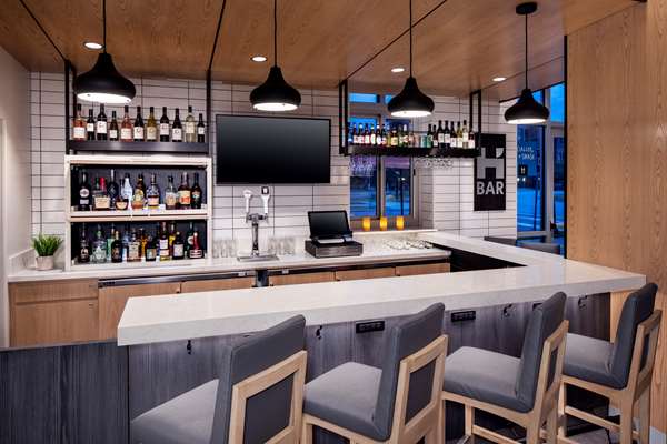 Bar - Hyatt House Hotel Midtown Mount Pleasant