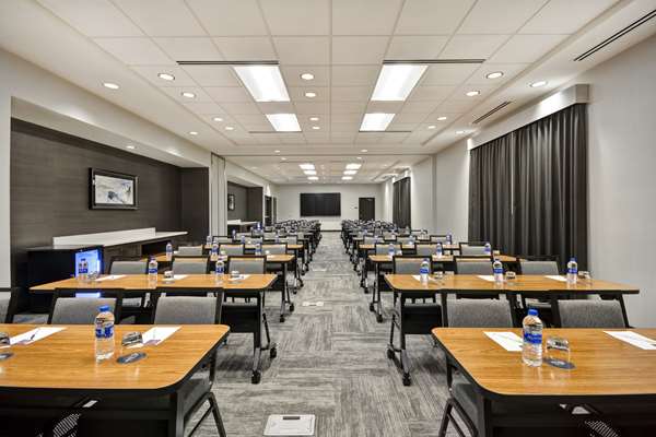  - Hyatt Place Hotel River Park Fresno