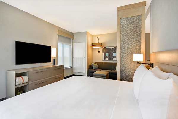  - Hyatt Place Hotel River Park Fresno