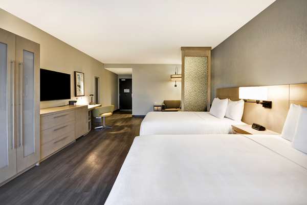  - Hyatt Place Hotel River Park Fresno