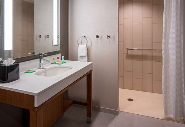  - Hyatt Place Hotel Downtown Indianapolis