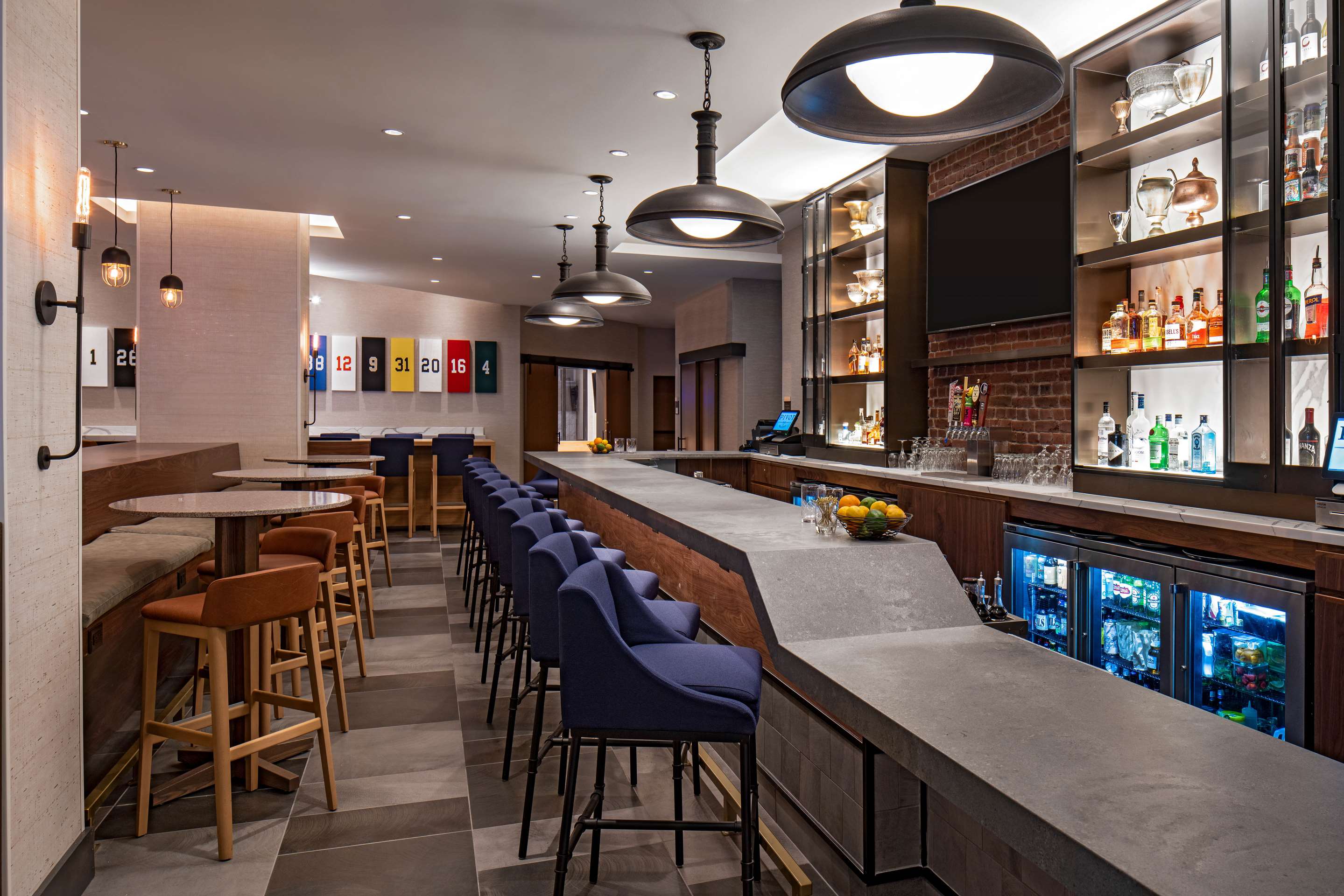 Bar Lounge | Hyatt Place Indianapolis Downtown
