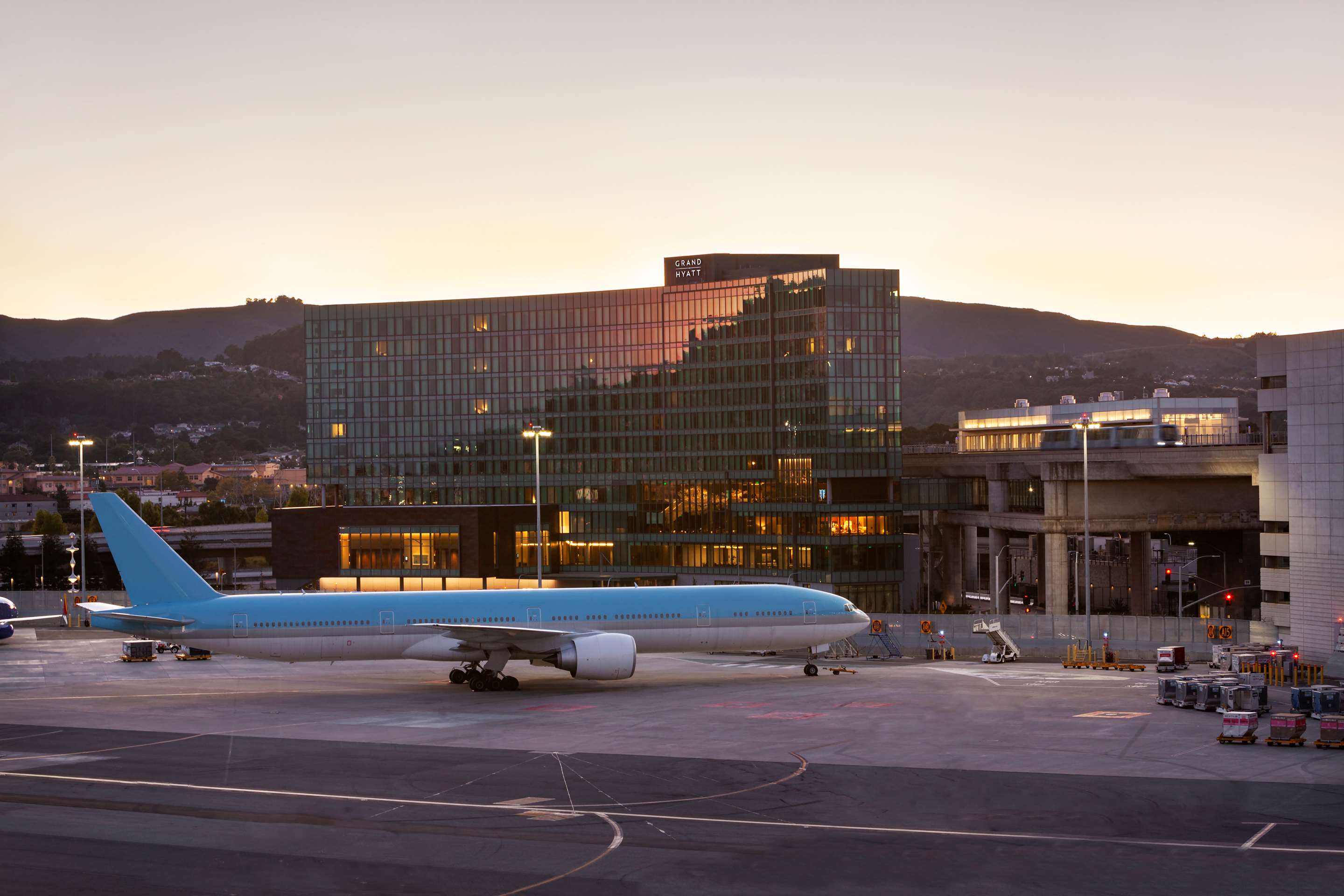 Exterior | Grand Hyatt at SFO